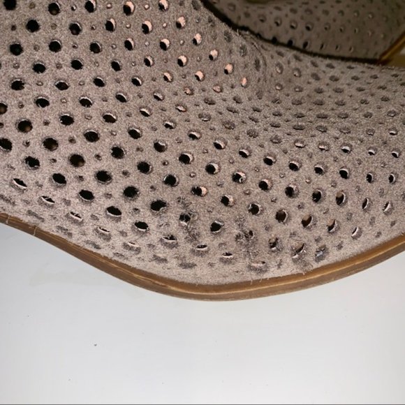 Lucky Brand Suede Perforated Booties Size 8.5 - Picture 4 of 8